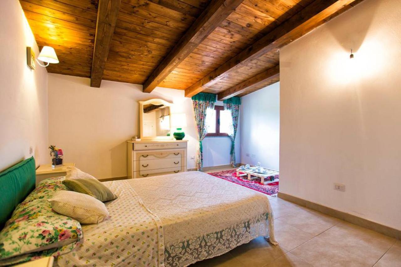Villa Residenza Gli Ulivi, Privata Con Ampio Giardino E Uliveto Alghero